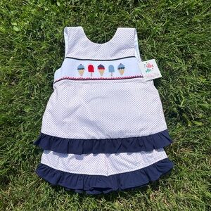 Smocked set NWT❤️🤍💙